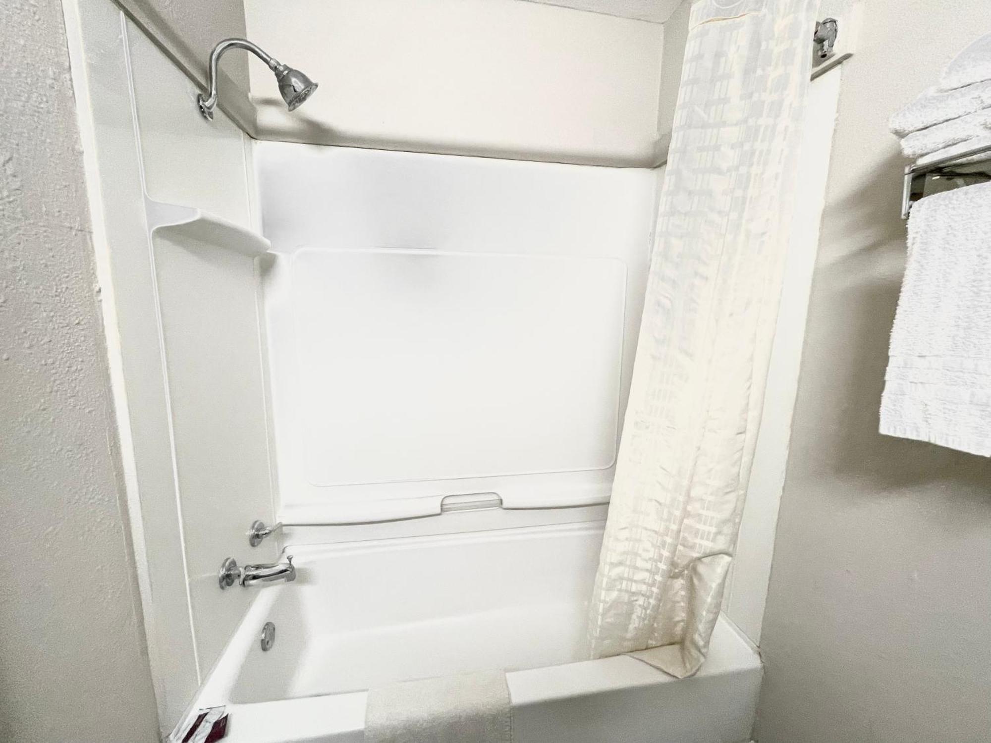 Azure Sky Motel Fort Scott Екстериор снимка